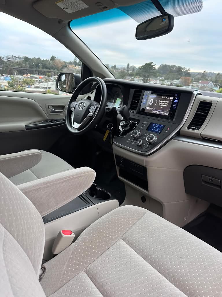 Toyota Sienna LE 2017 rear view spacious minivan Santa Cruz airport transfer